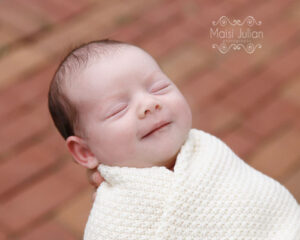 Outdoor Newborn Photo Shoots During Covid-19, Maisi Julian Photography