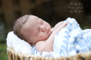 Outdoor Newborn Photo Shoots During Covid-19, Maisi Julian Photography